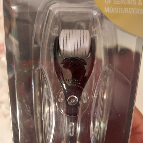 Japonesque Complexion Perfection Microneedle Roller - brand new - Picture 10 of 12